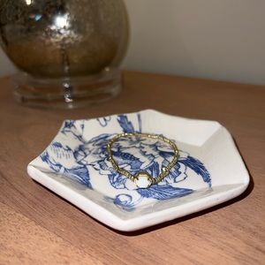 Kendra Scott stretch bracelet